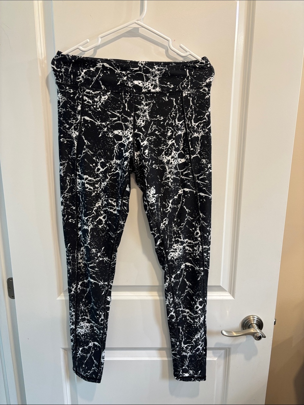 Garage Black & White Marble Print Leggings